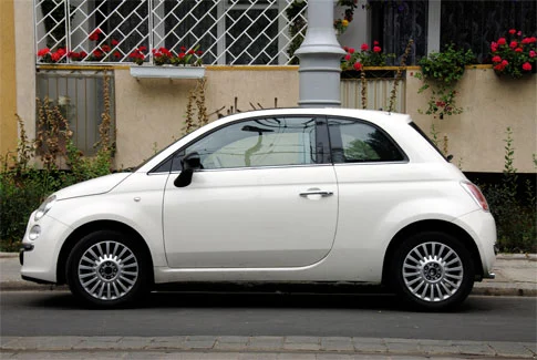 fiat 500 weißer Fiat 500 – Beispiel für Gebrauchtwagenankauf Ohrdruf